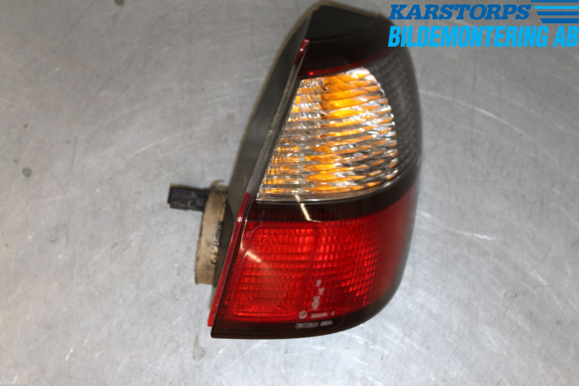 Subaru OUTBACK   99-03 Baklykt Høyre