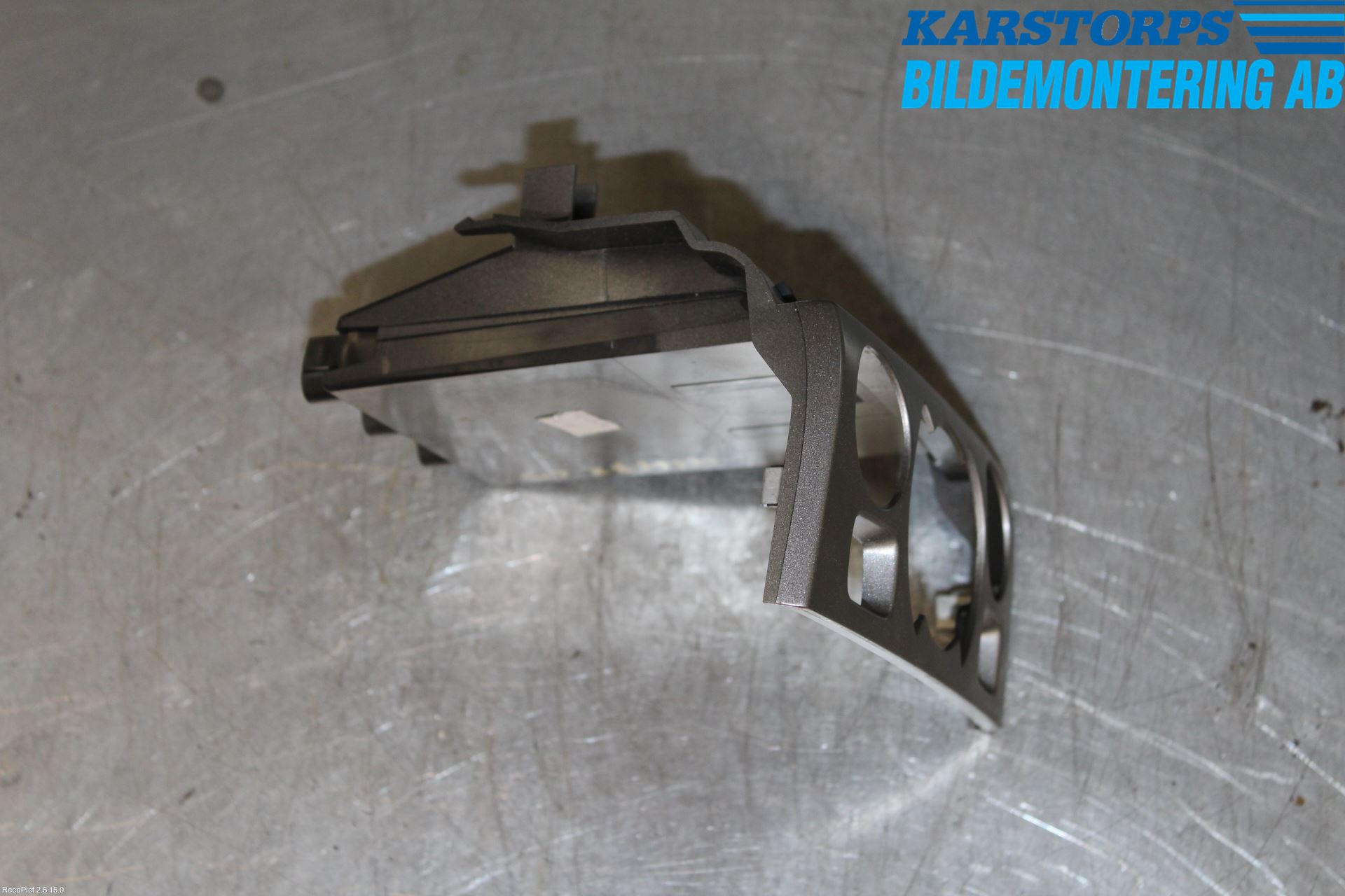 Peugeot 308 08-13 Instrumentkonsoll Midt