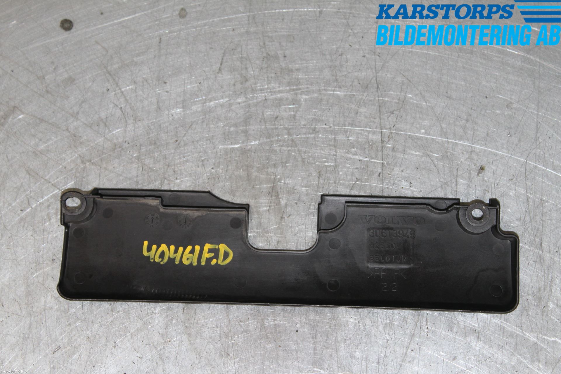 Volvo S40/V40    96-04 Motor Deksel Over Motor