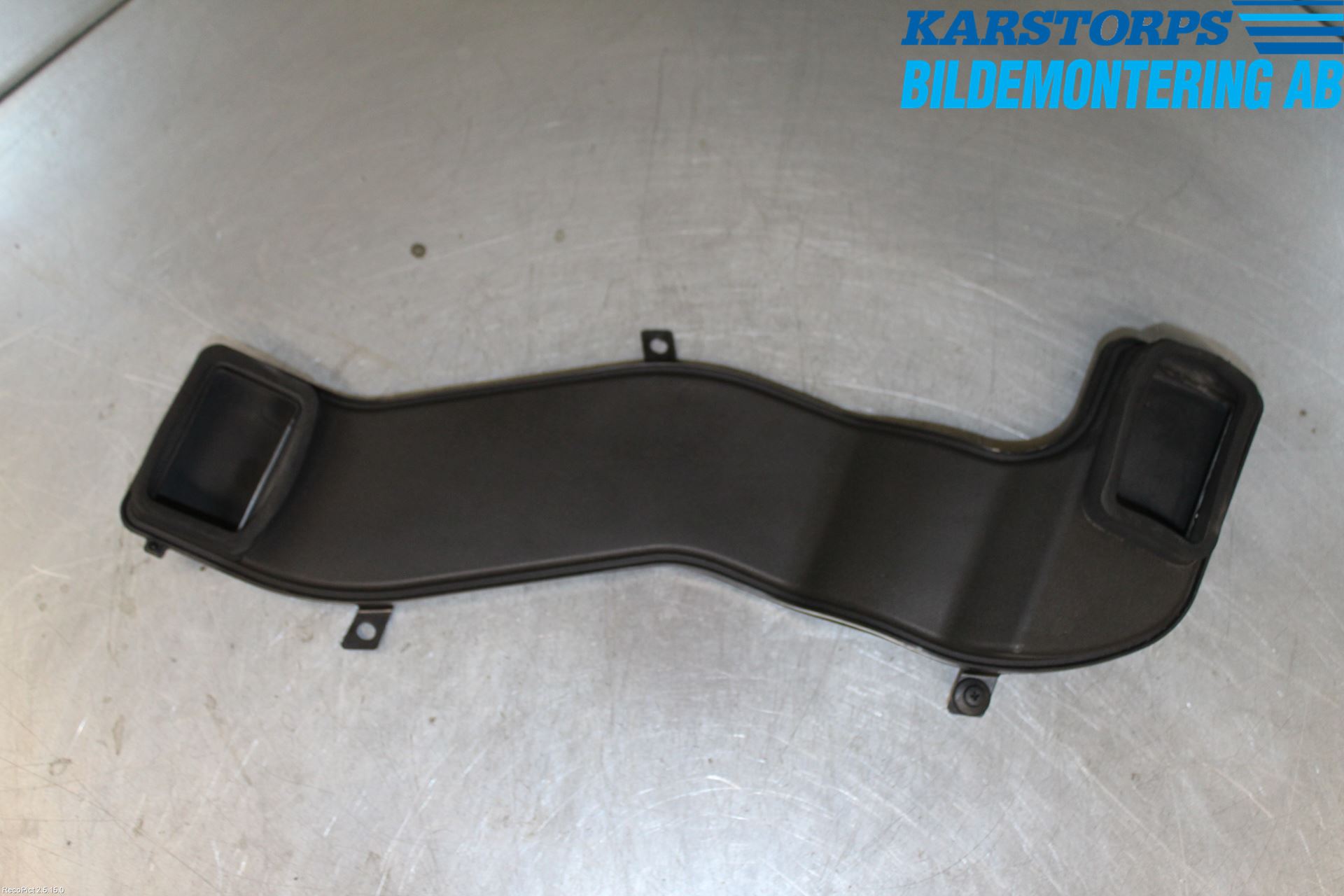 Volvo V50 04-07 Batterikasse - Feste - Holder