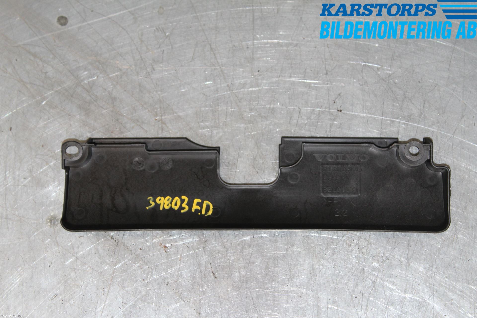 Volvo S40/V40    96-04 Motor Deksel Over Motor