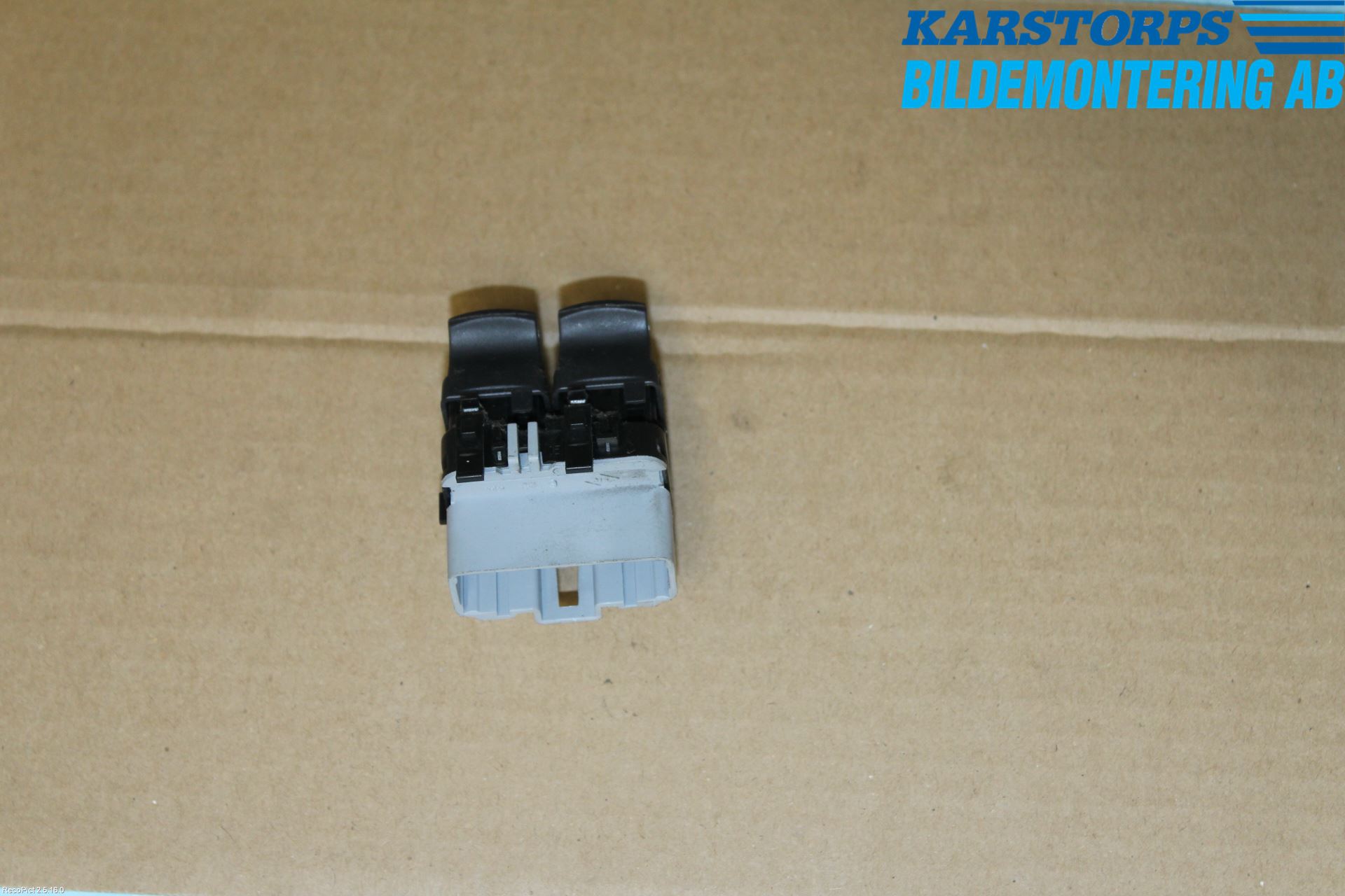 Renault CLIO III  09-12 Bryter Vindusheis