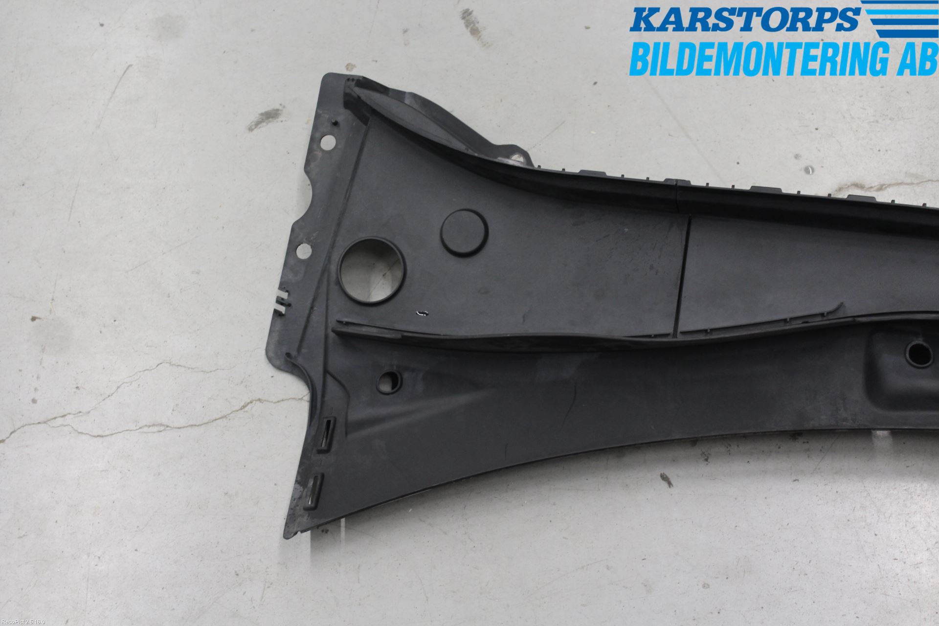 Volvo XC90/RECHARGE 16- Visker Deksel-Grill-Under Frr