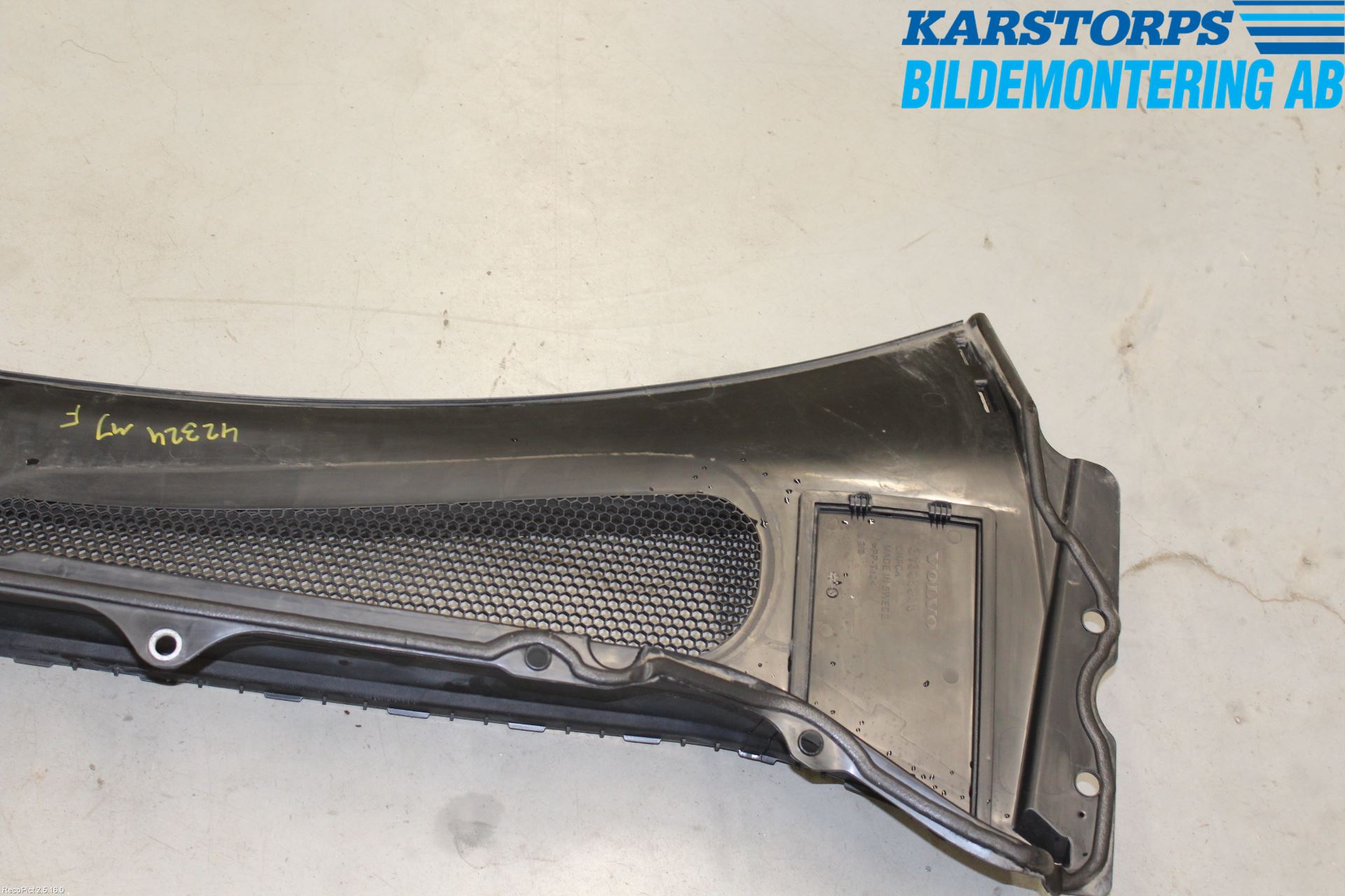 Volvo XC90/RECHARGE 16- Visker Deksel-Grill-Under Frr
