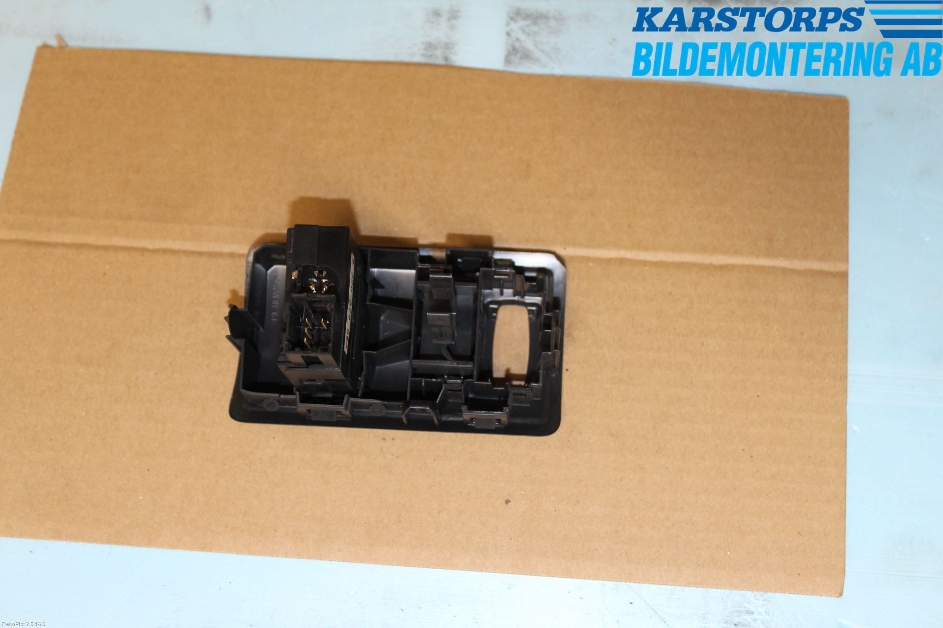 Renault CLIO III  09-12 Bryter Nivå Regulering