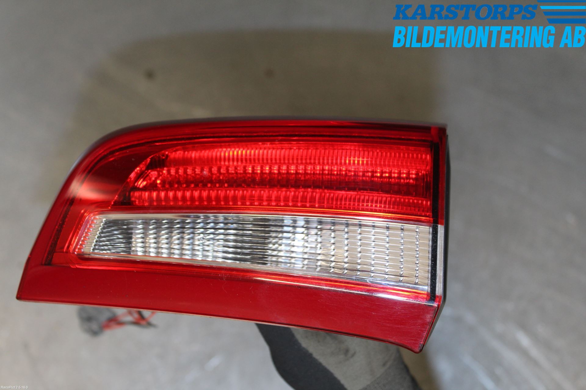 Volvo S60 11-13 Baklykt Høyre  På Luke(Indre)
