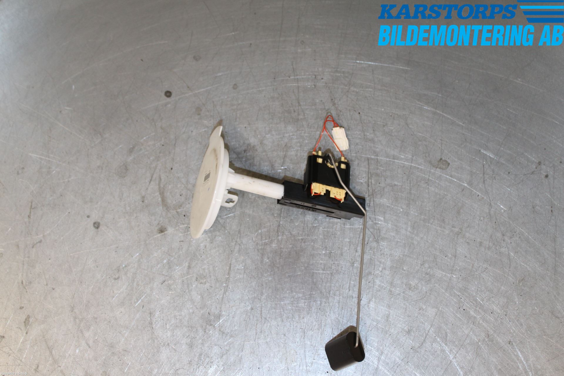 Volvo V60 14-18 Giver Drivstofftank