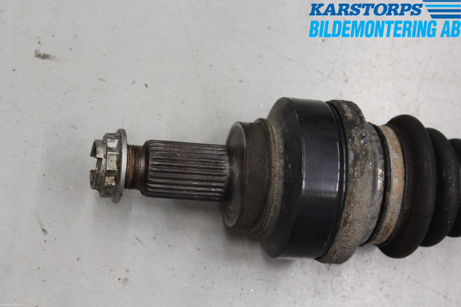 BMW 3 F30/F31/F80 12-19 Drivaksel Bak Kompl Høyre