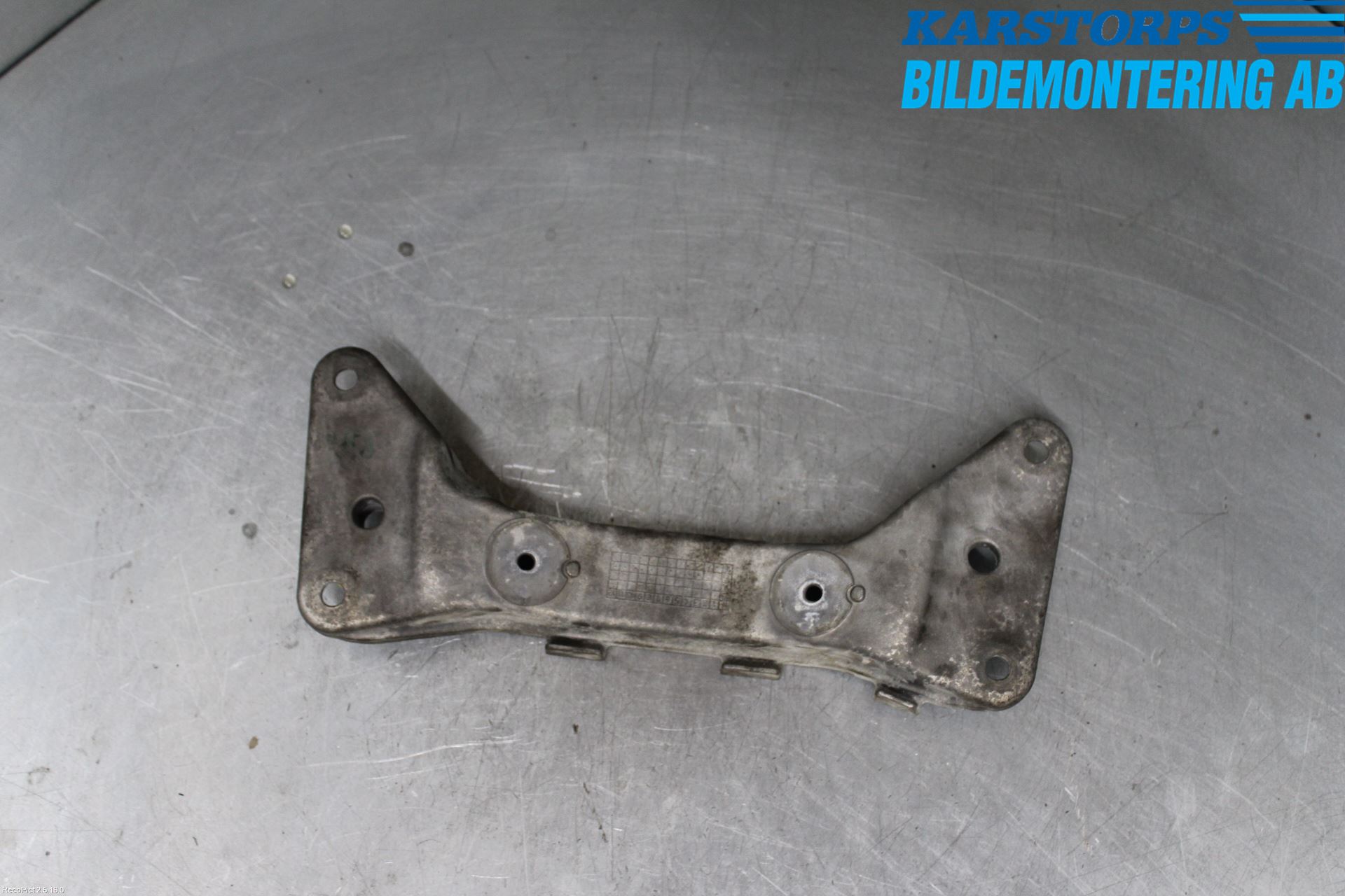 BMW 3 F30/F31/F80 12-19 Gearkasse Bjelke - Travers