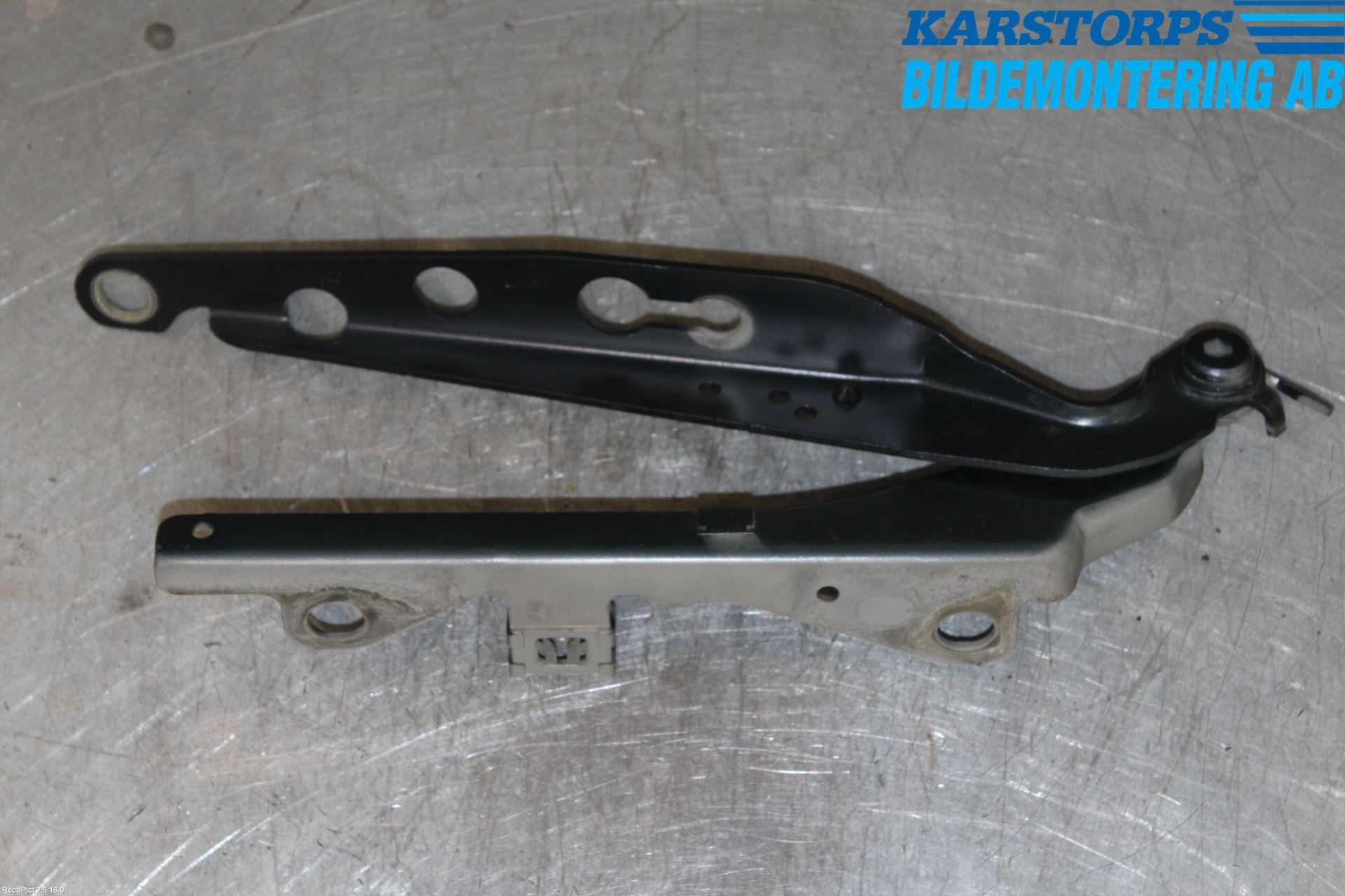 Volvo V70 05-08 Panser Hengsel - Hengsler