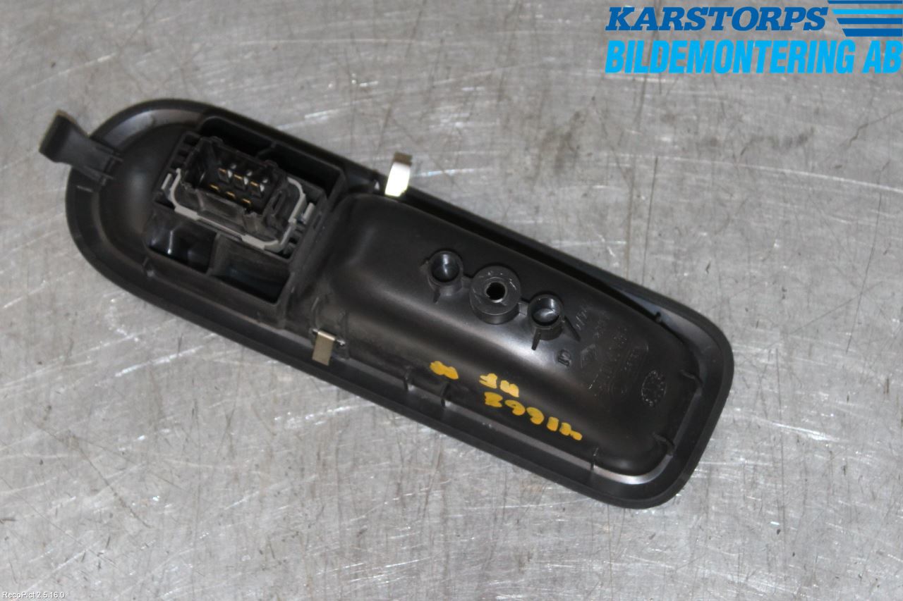 Renault CLIO III  09-12 Bryter Vindusheis