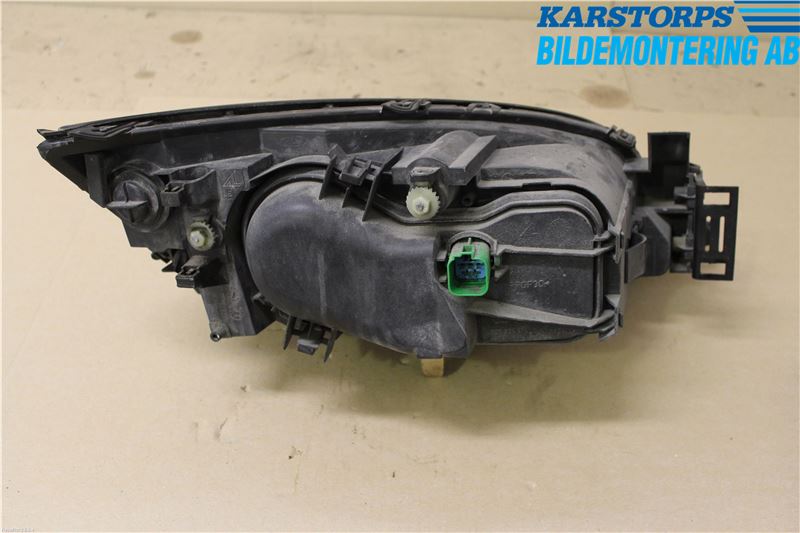 Ford MONDEO     01-06 Frontlykt Venstre
