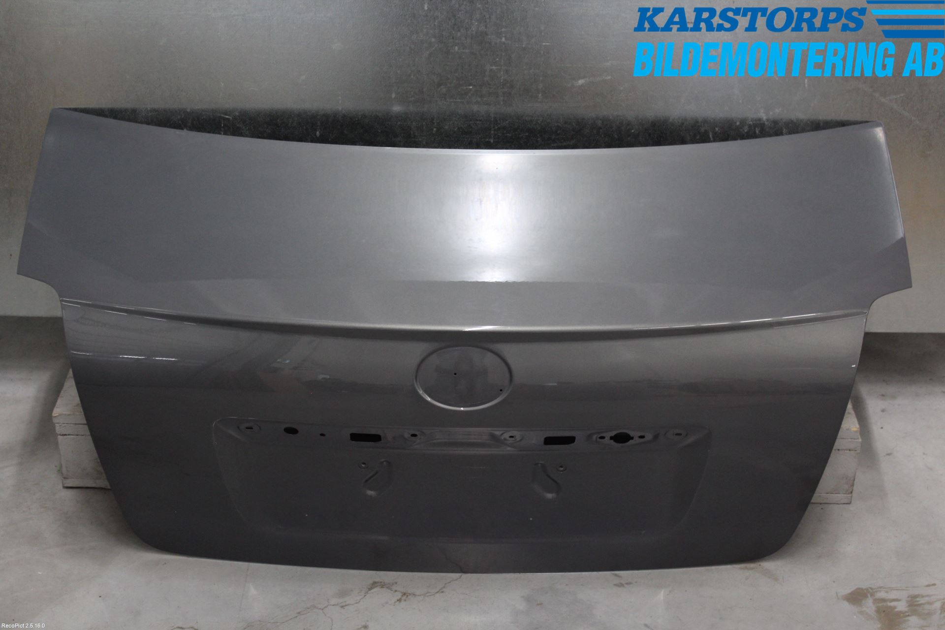 Toyota AVENSIS 03-06 Bakluke Koffertlokk