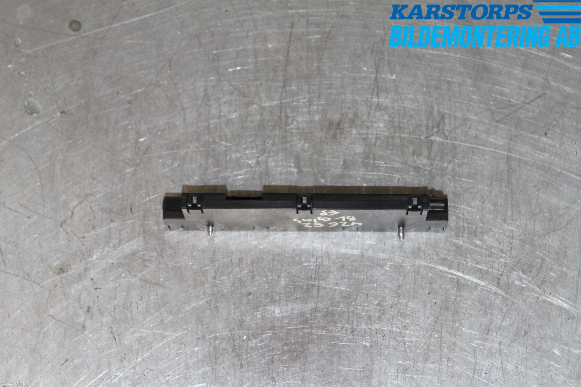 BMW 5 F10/F11/F18 09-17 Stereo Antenneforsterker