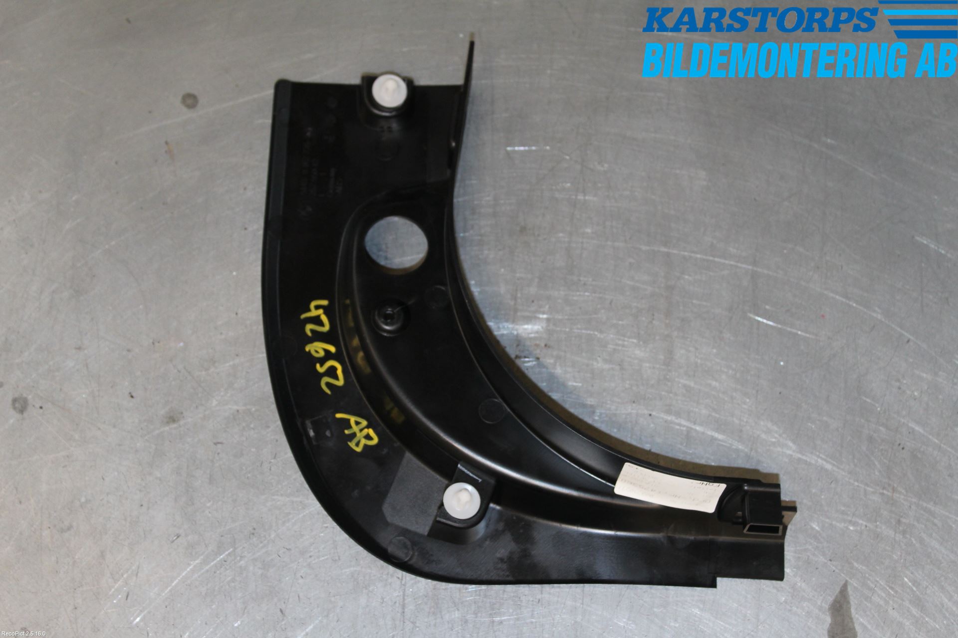 BMW 5 F10/F11/F18 09-17 Innr Deksel A-B-C Stolpe