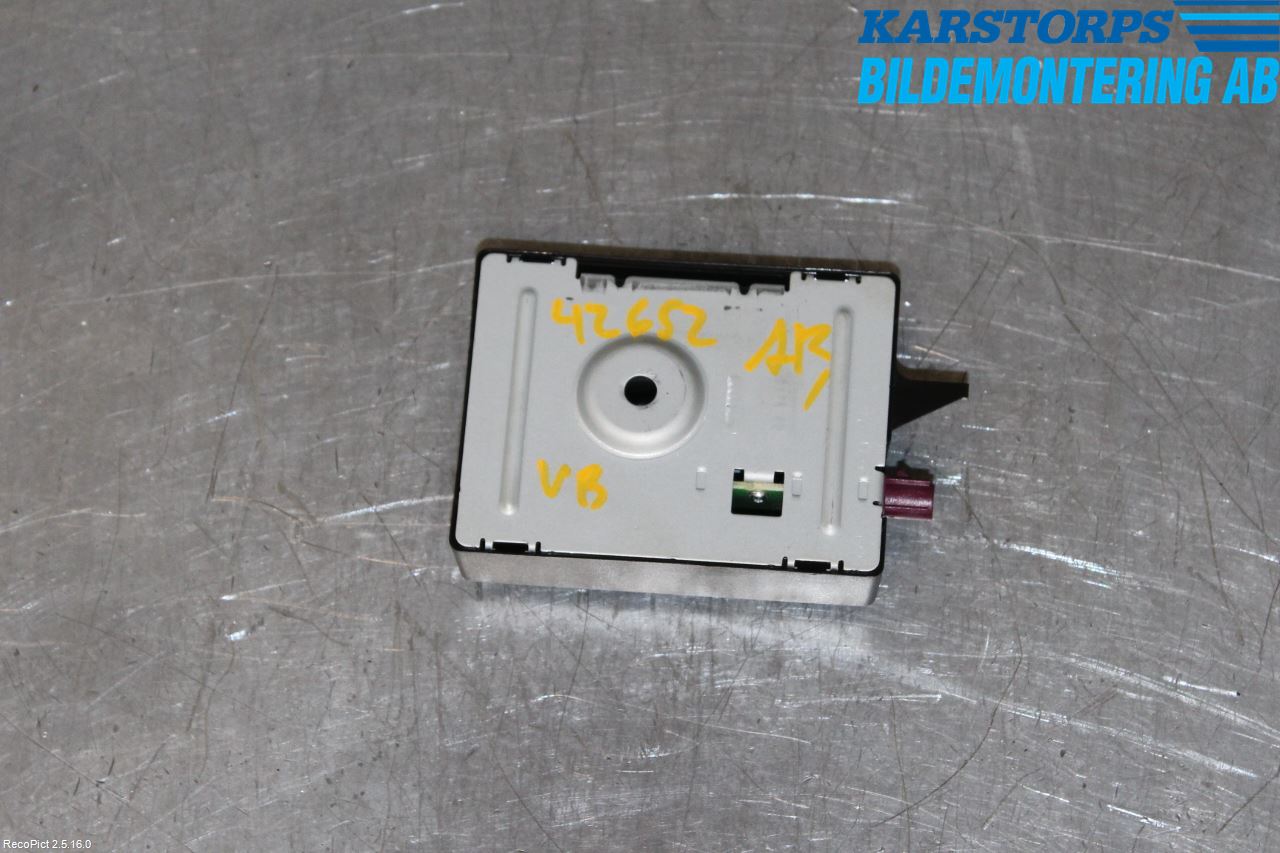 BMW 5 F10/F11/F18 09-17 Stereo Antenneforsterker