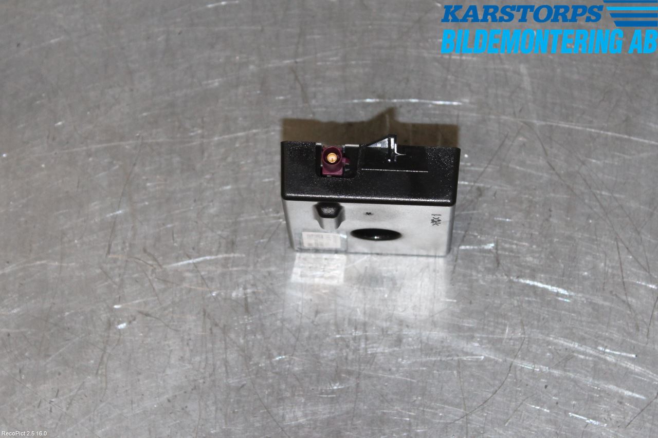 BMW 5 F10/F11/F18 09-17 Stereo Antenneforsterker