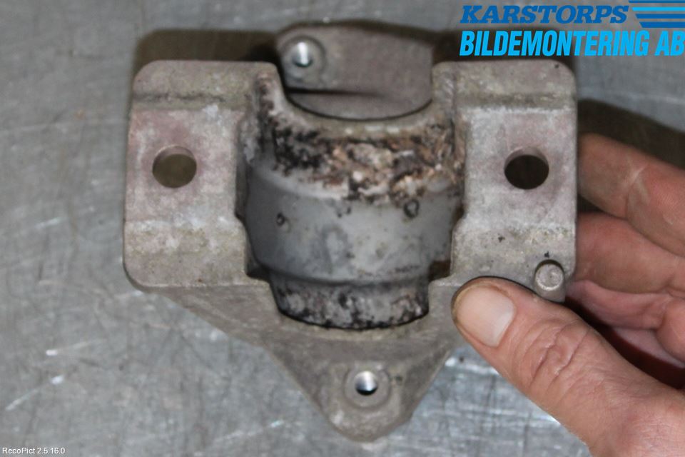BMW 5 F10/F11/F18 09-17 Stablisatorstag Feste