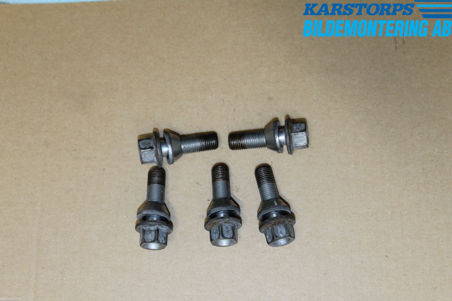 Volvo V60 14-18 Hjulmutter - Bolt - Sett