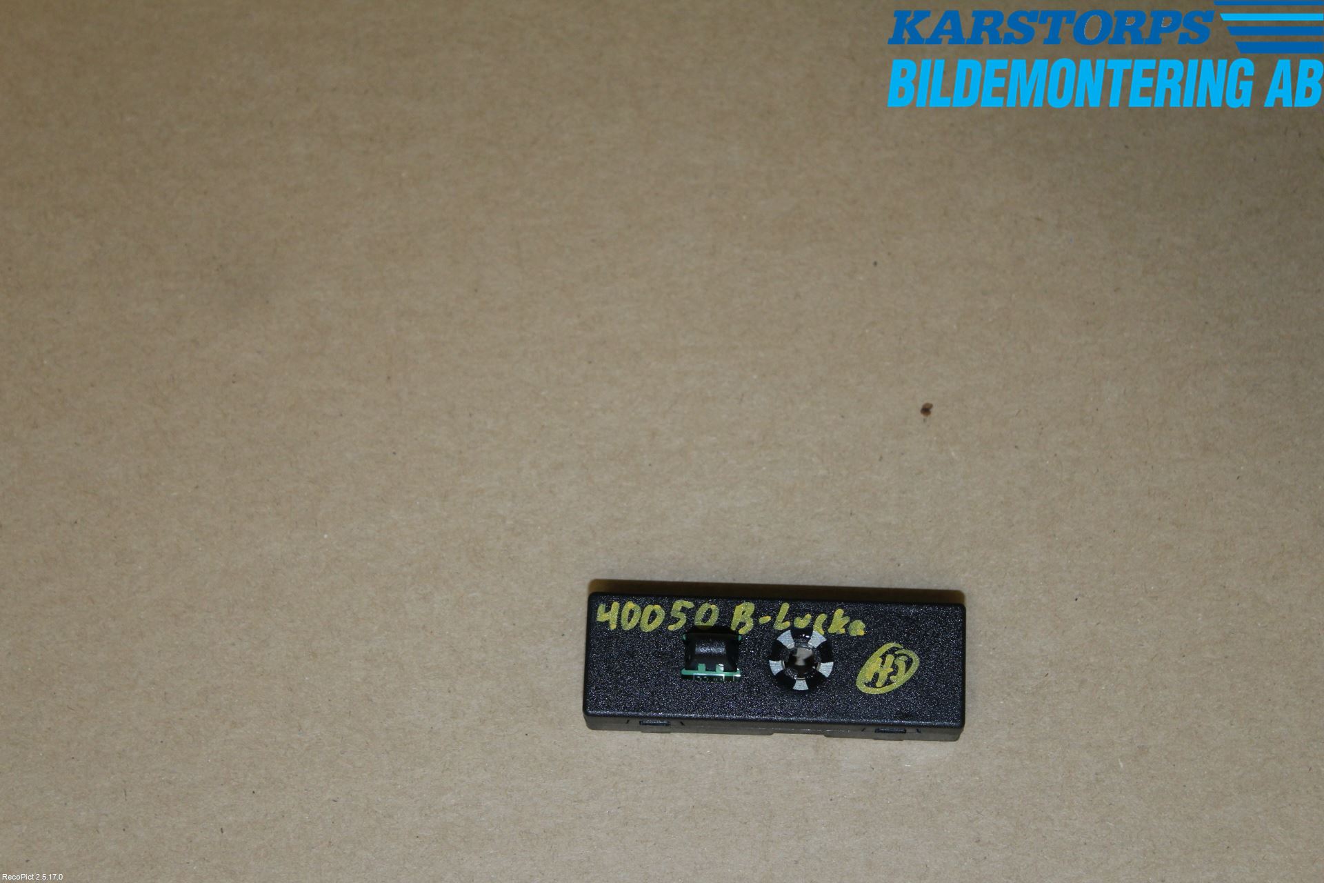 Volvo V40 12-19 Stereo Antenneforsterker