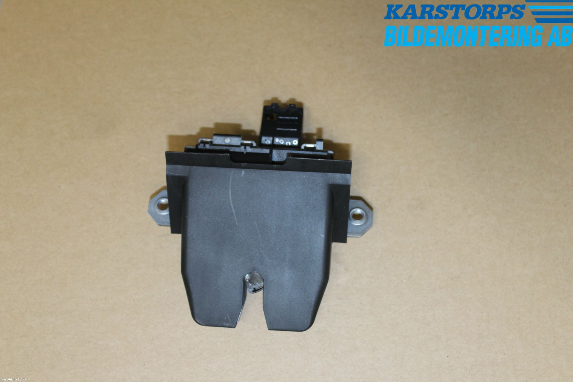 Volvo V40 12-19 Bakluke-Lokk Låsekasse