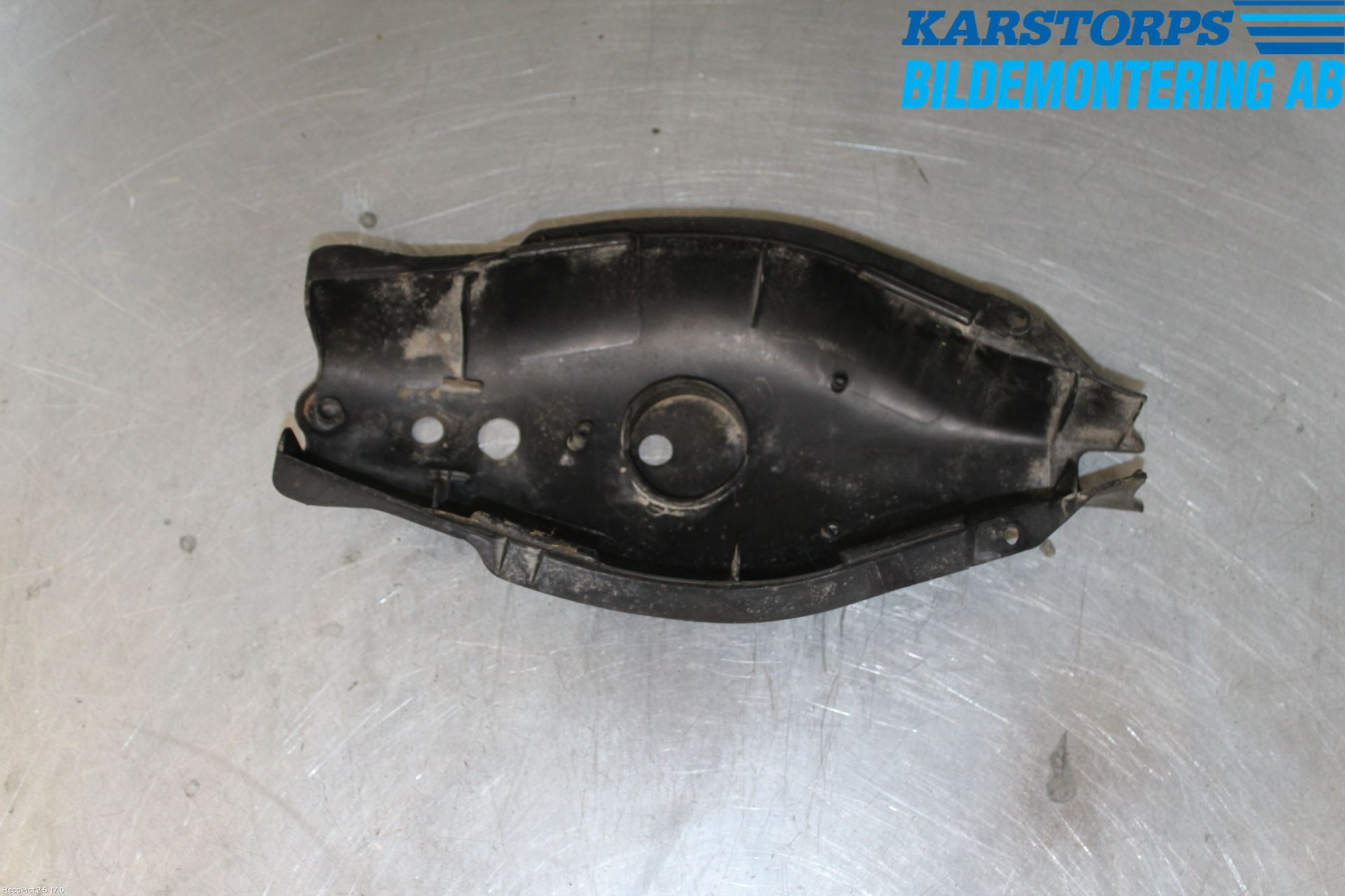 Mercedes-Benz MB C (203) 00-07 Bærearm Bak Venstre