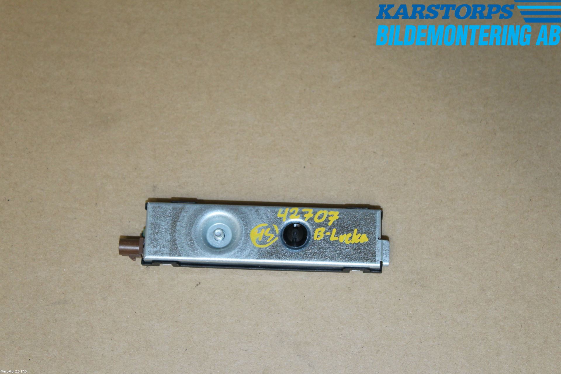 Mercedes-Benz MB C-KLASS (W205) 14-21 Stereo Antenneforsterker