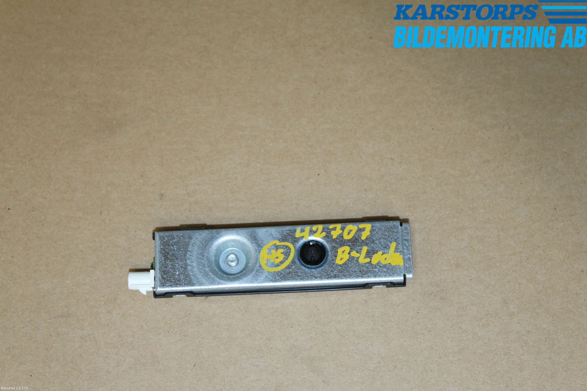 Mercedes-Benz MB C-KLASS (W205) 14-21 Stereo Antenneforsterker