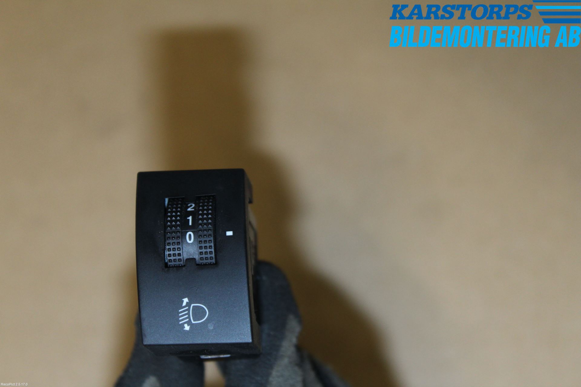 Kia VENGA 10-19 Frontlykt Lysspredderreg