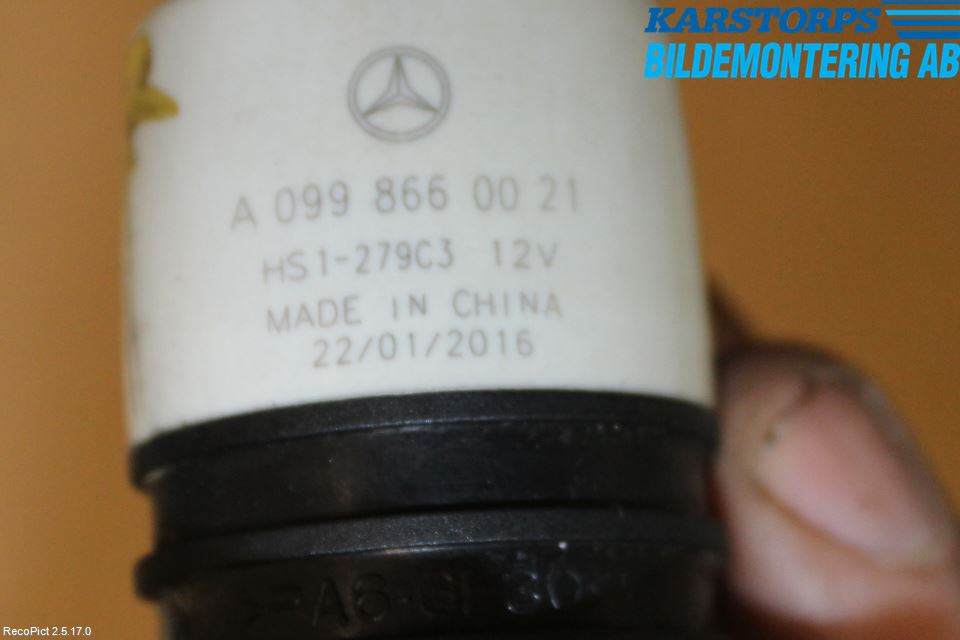 Mercedes-Benz MB C-KLASS (W205) 14-21 Spylerpumpe Frontrute