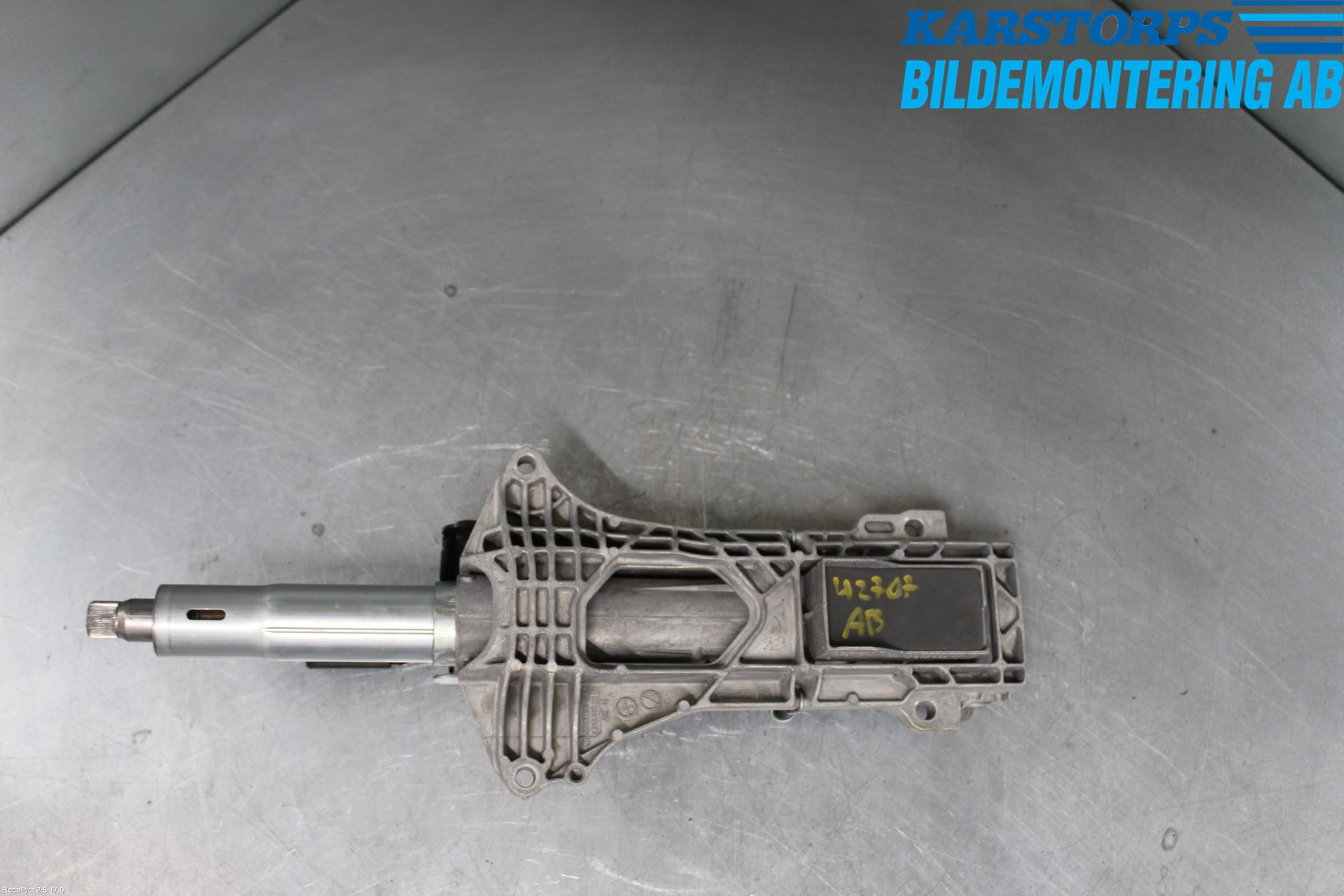 Mercedes-Benz MB C-KLASS (W205) 14-21 Rattakselaggregat Justerbart