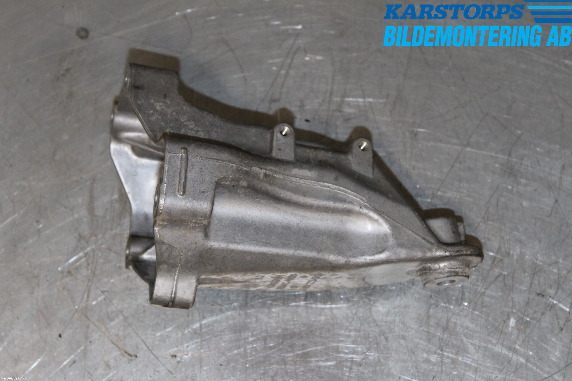 Mercedes-Benz MB C-KLASS (W205) 14-21 Motor Feste Stål-Alu