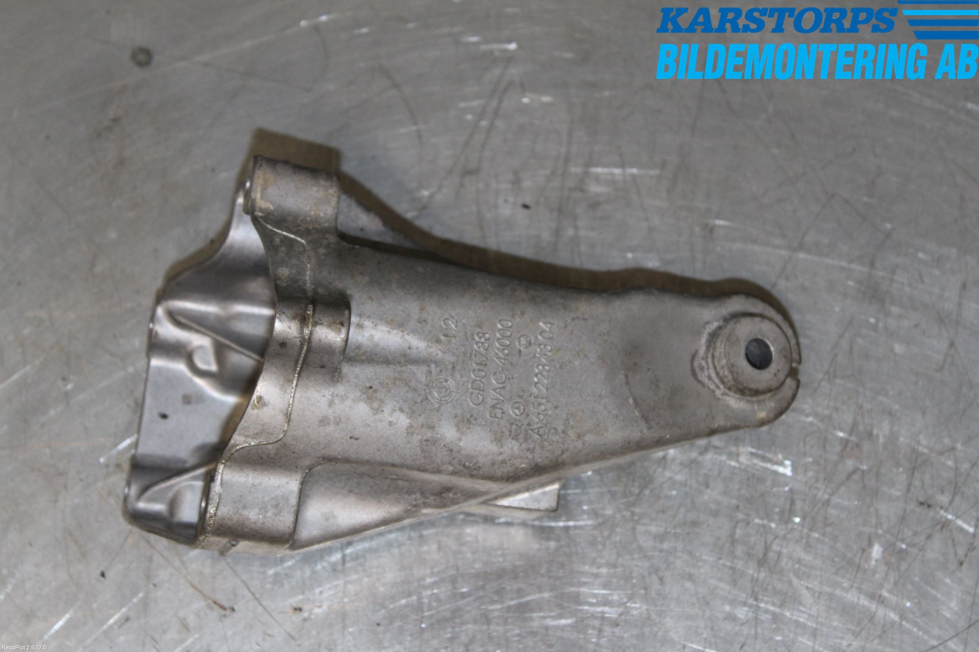 Mercedes-Benz MB C-KLASS (W205) 14-21 Motor Feste Stål-Alu