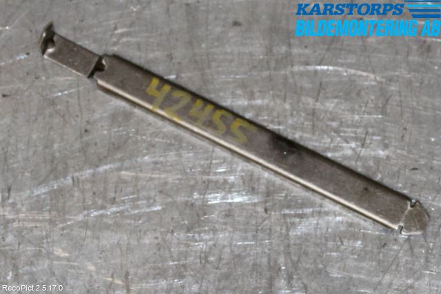 Volvo C30 07-10 Frontlykt Holder-Feste