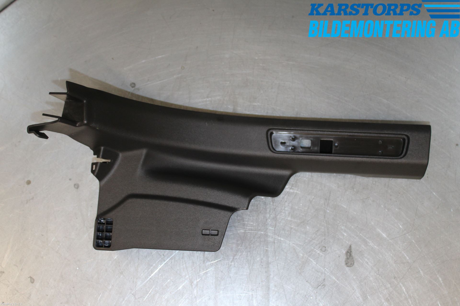Volvo V90 17->> Innr Terskel Innstigning