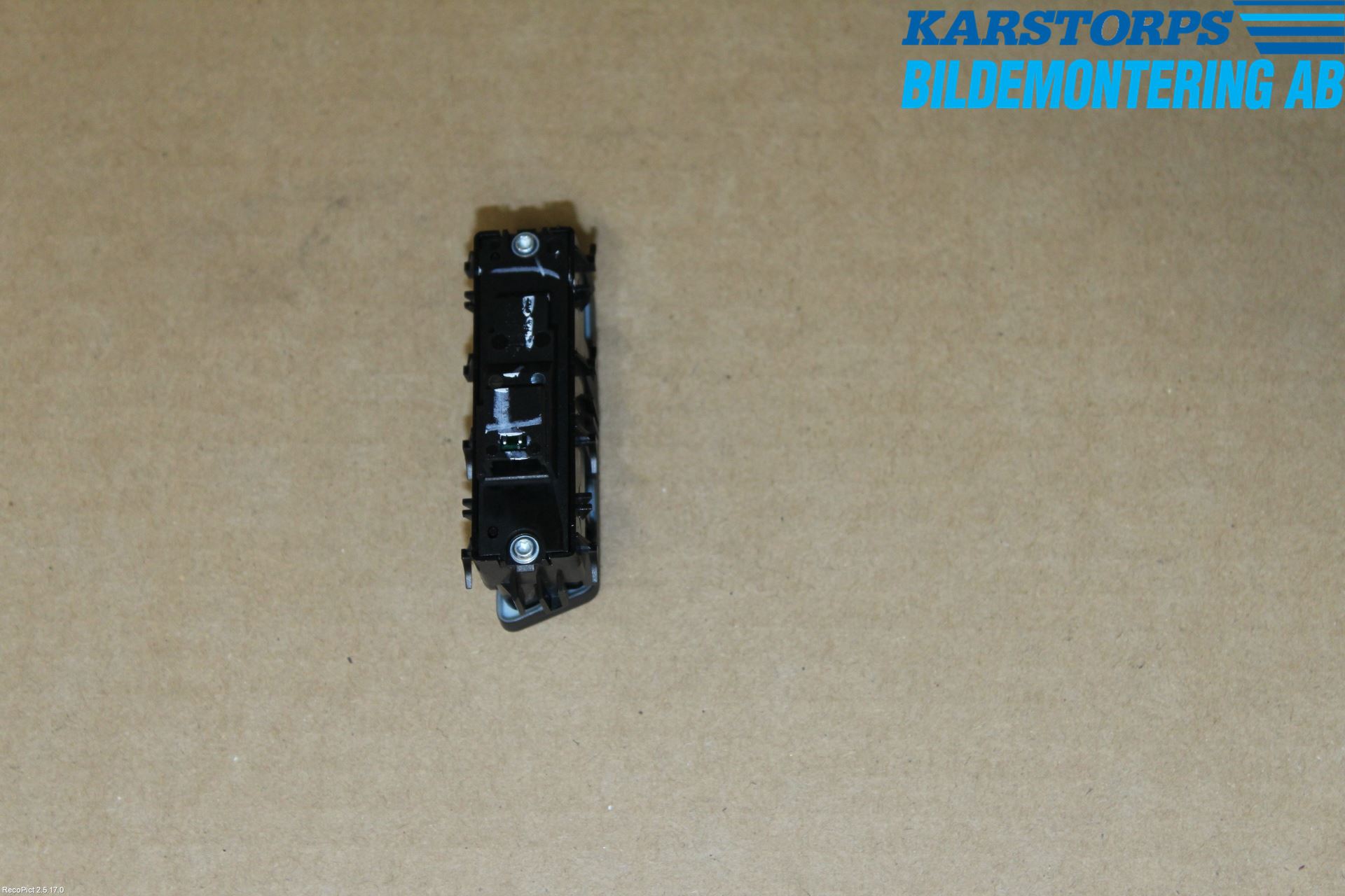 Mercedes-Benz MB A-KLASS (W176) 13-18 Bryter Sentral Lås