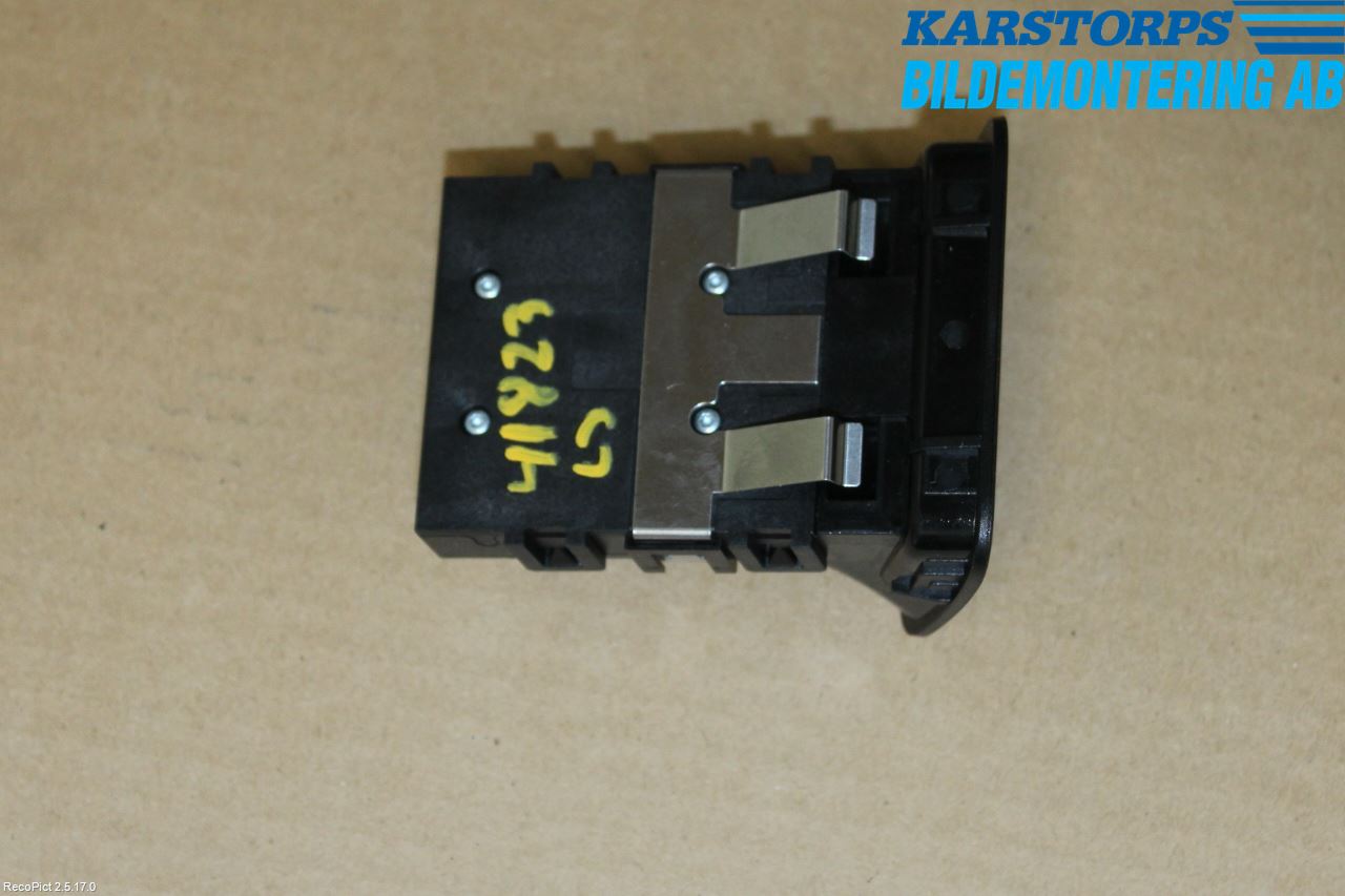 Mercedes-Benz MB A-KLASS (W176) 13-18 Bryter Parkeringsbrems