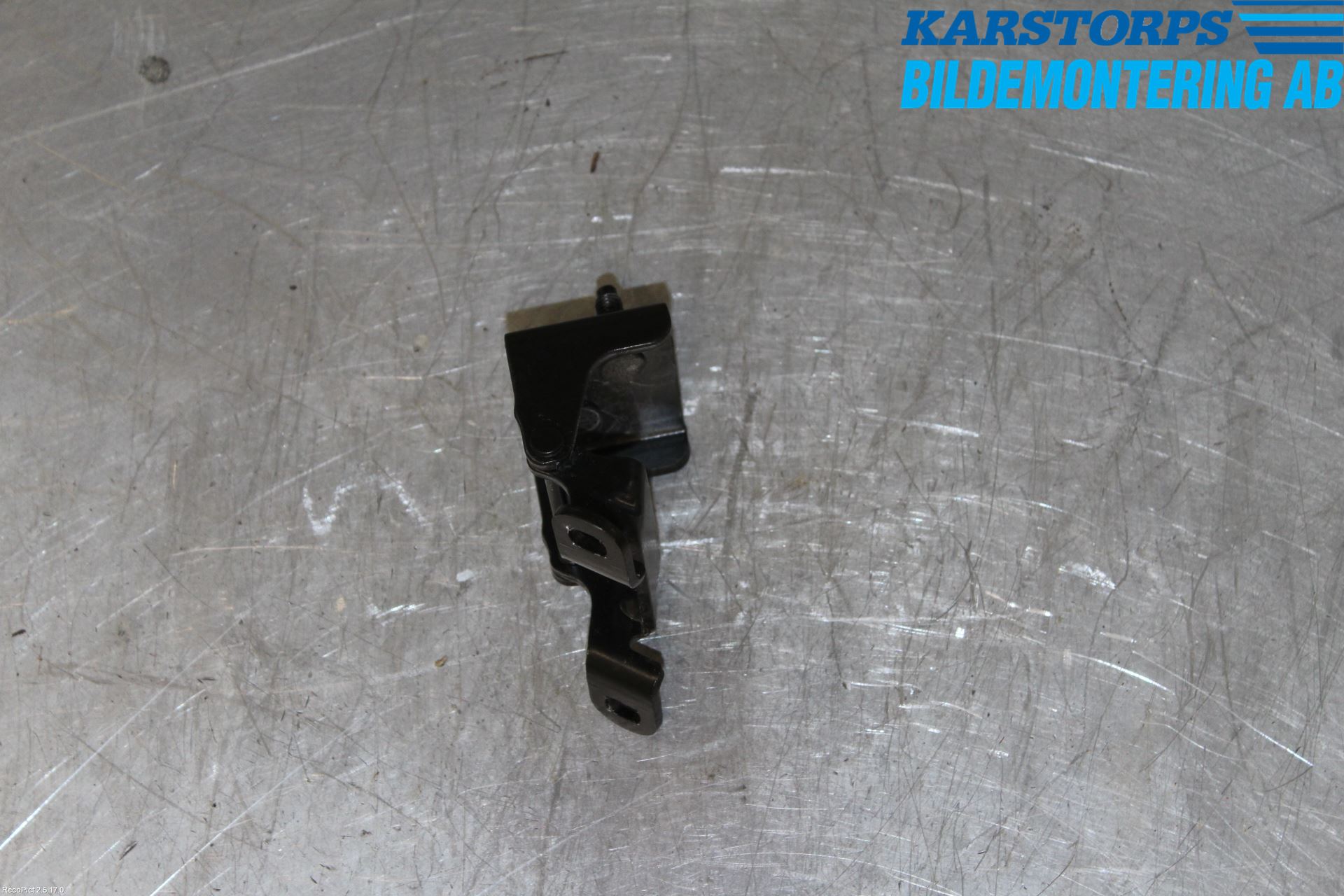 Volvo V90 17->> Bakluke Hengsel Venstre