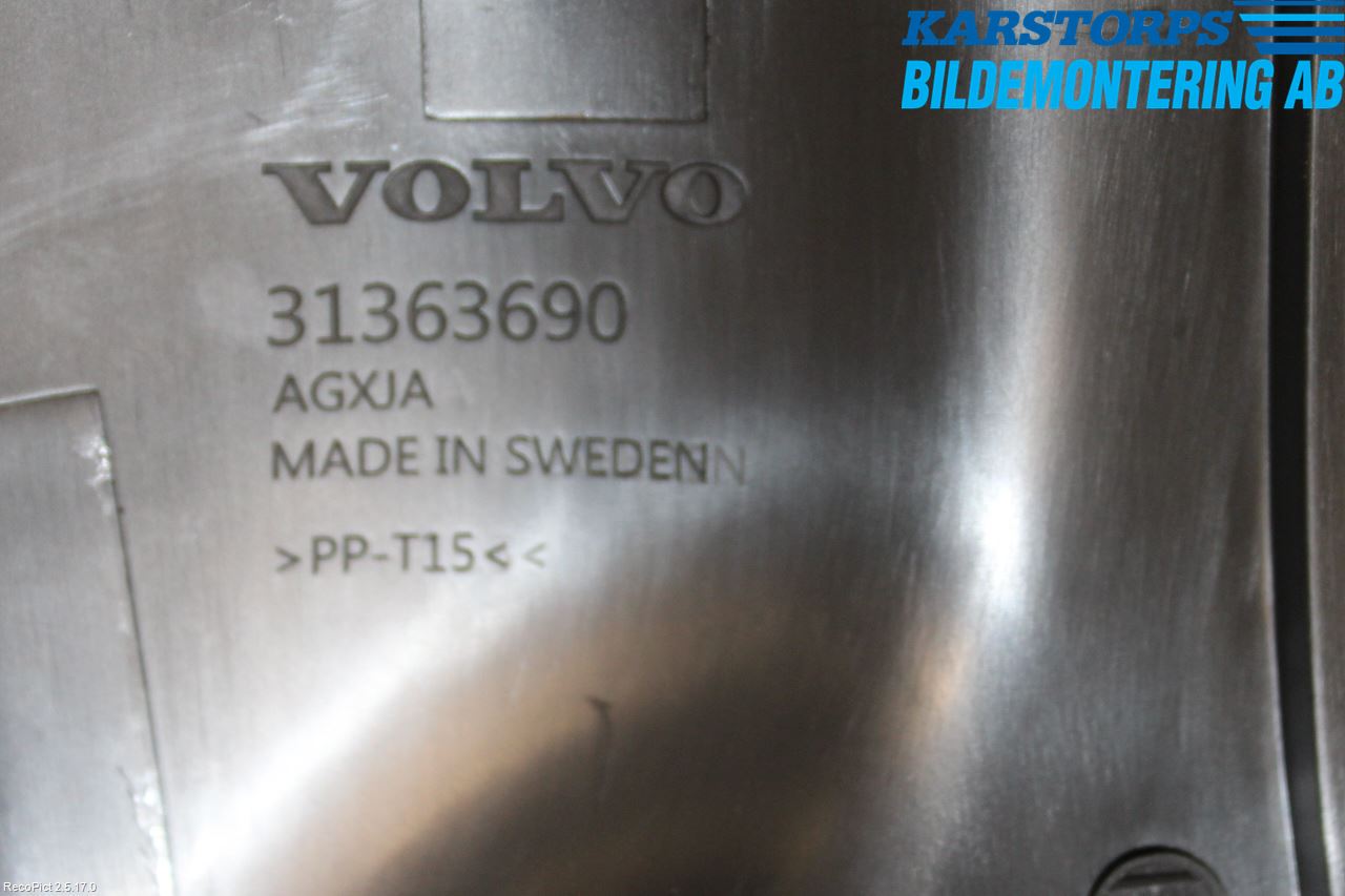 Volvo V90 17->> Rattdeksel - Deksler