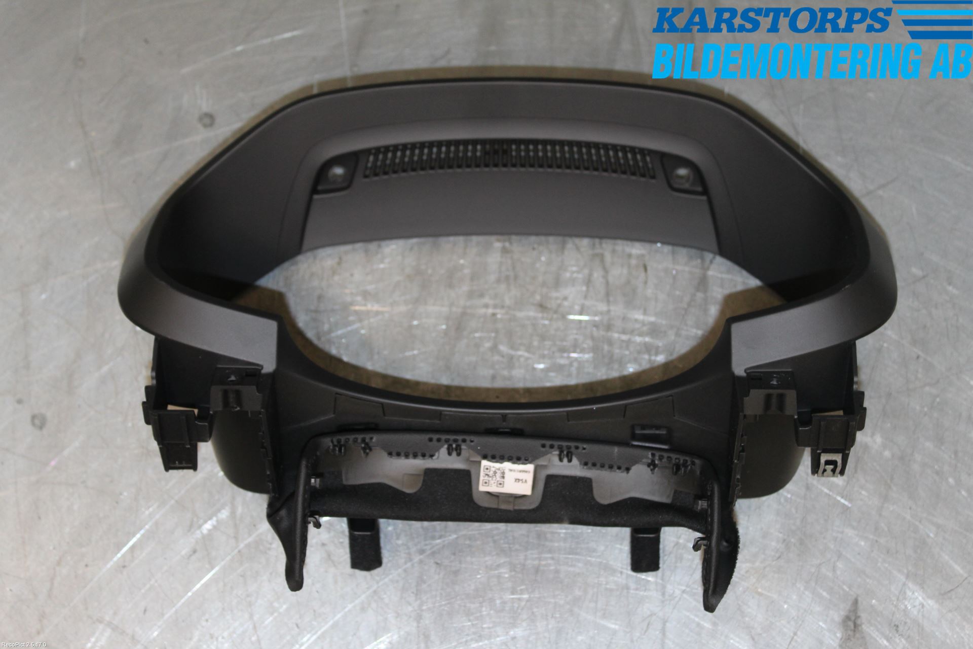 Volvo V90 17->> Instrument Ramme
