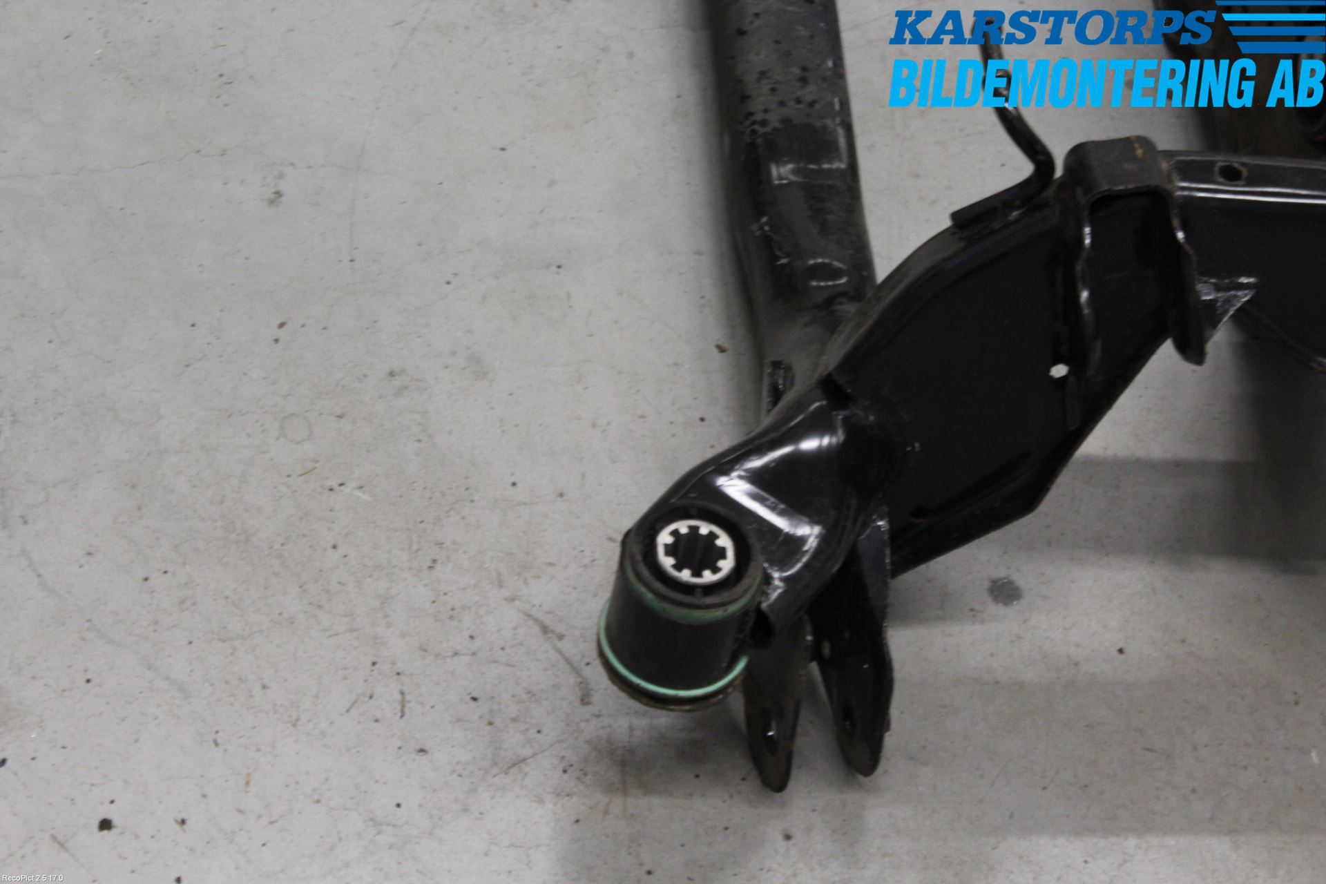 Volvo XC60 14-17 Bakaksel Feste Travers-Ramme