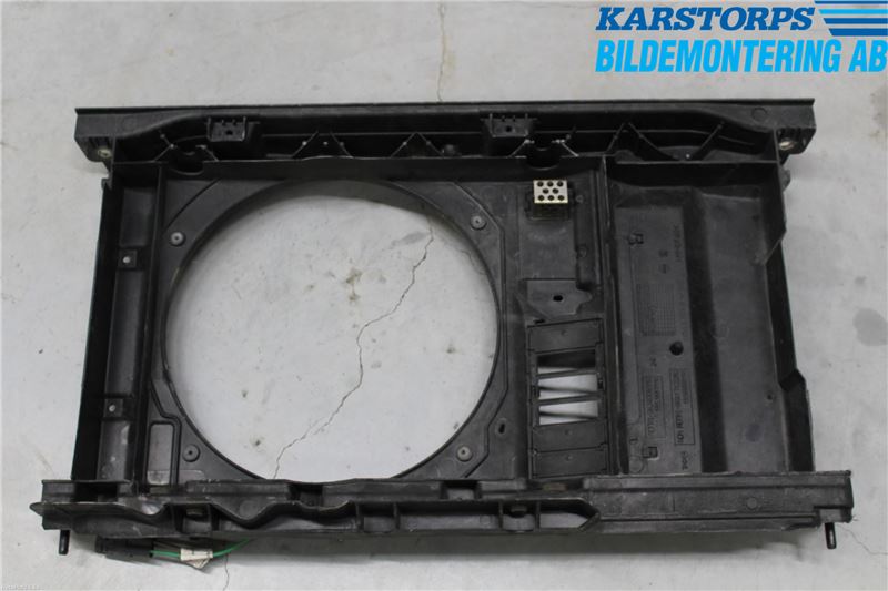 Peugeot 307     01-05 Kjølevifte-Radiator Hus-Kåpe