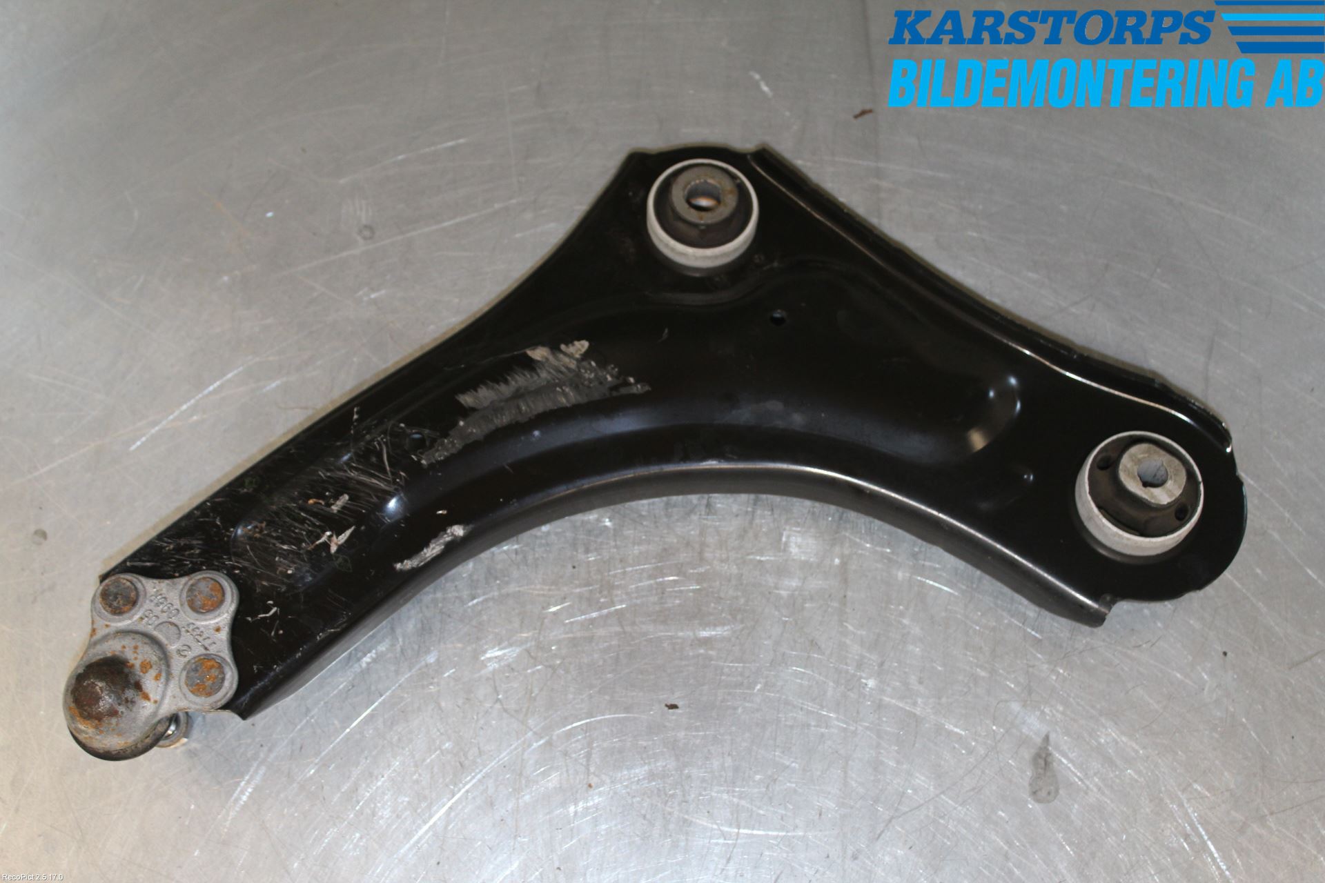 Renault MEGANE III 09-15 Bærearm Foran Høyre Nedre