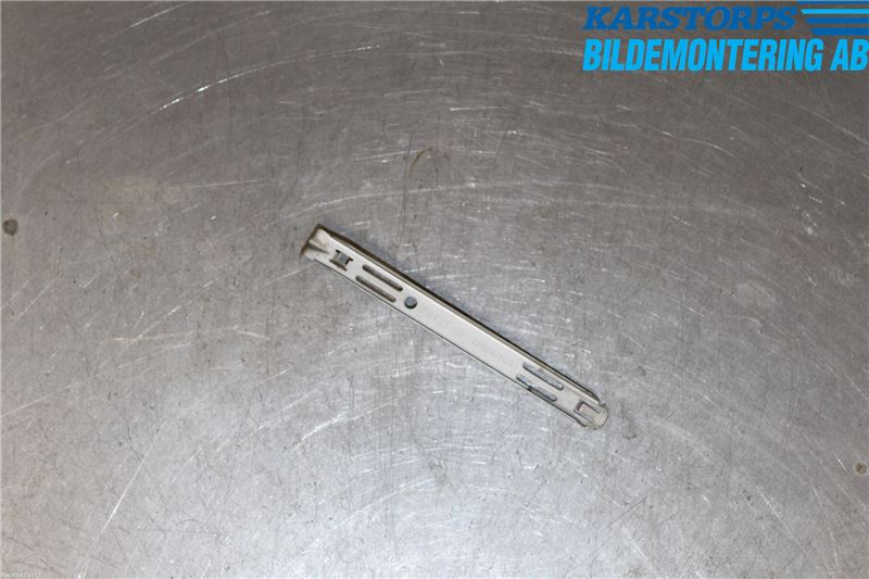 Volvo XC90 03-06 Frontlykt Holder-Feste