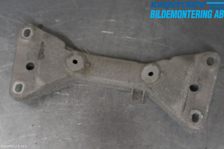 BMW 3 GT F34 13-19 Gearkasse Bjelke - Travers