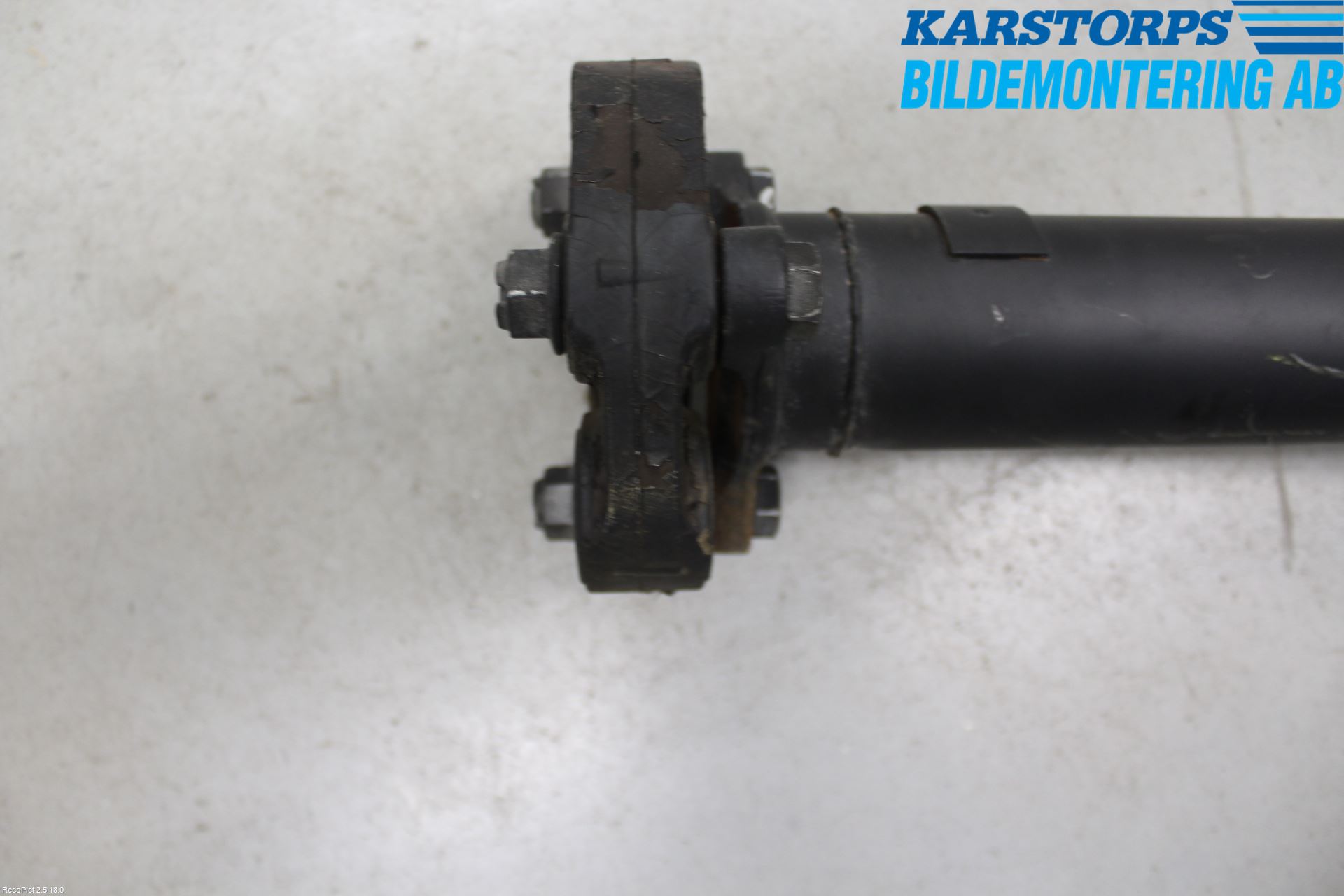 BMW 3 F30/F31/F80 12-19 Mellomaksel Kompl