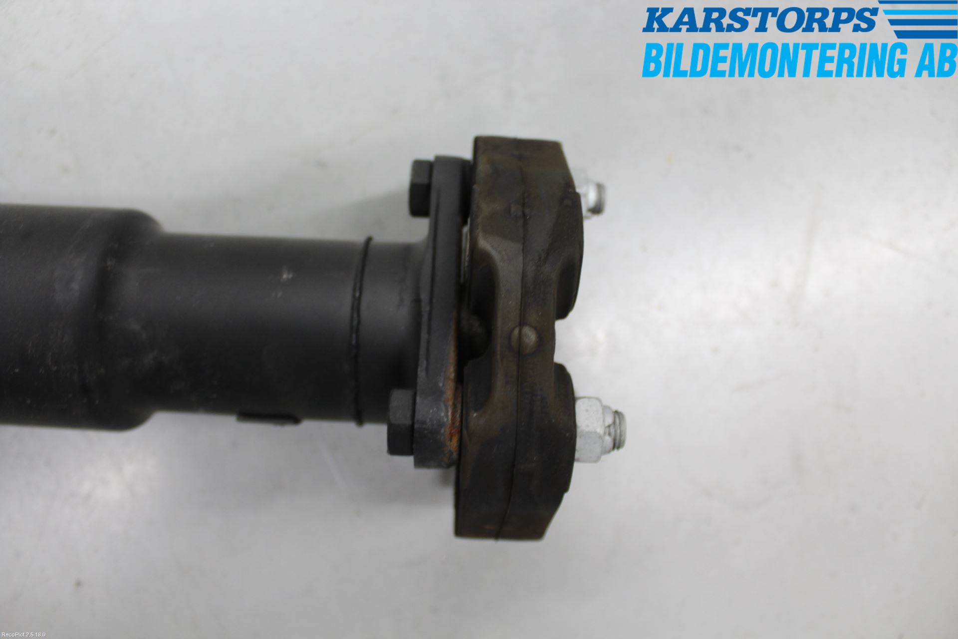 BMW 3 F30/F31/F80 12-19 Mellomaksel Kompl