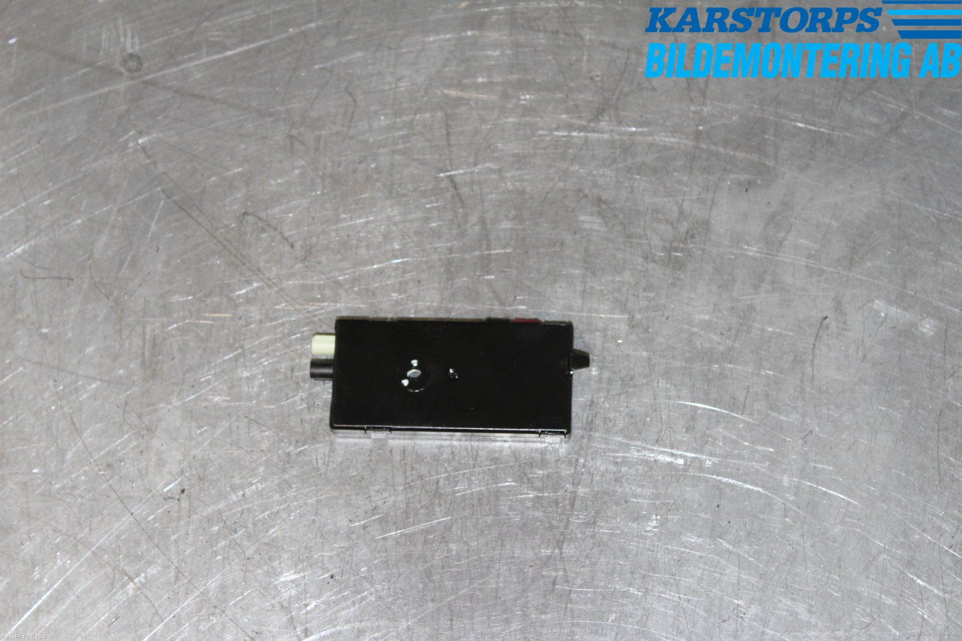 BMW 3 F30/F31/F80 12-19 Stereo Antenneforsterker