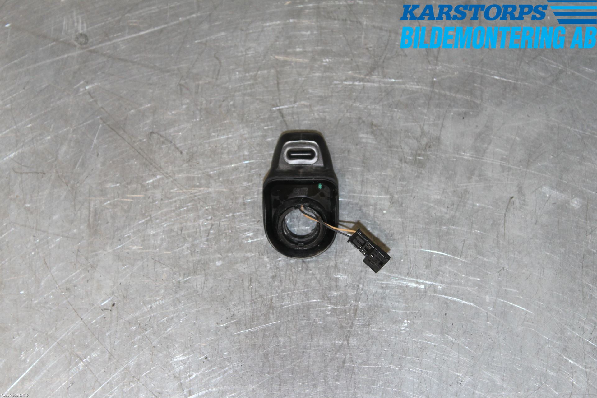BMW 3 F30/F31/F80 12-19 Bakluke Handtak Ytre