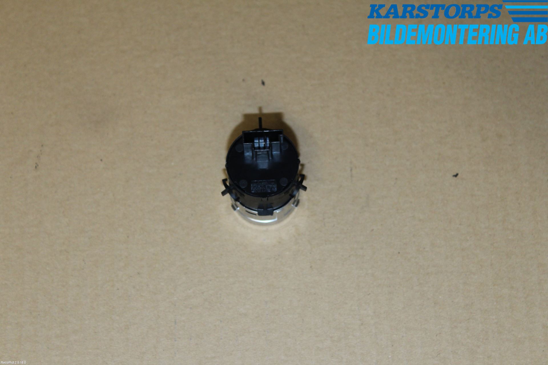 Mercedes-Benz MB E-KLASS (W213) 16-23 Startknapp Personbil